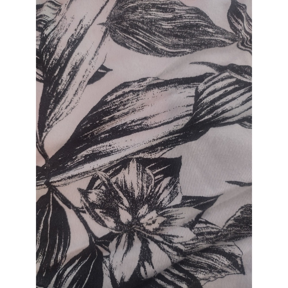 C & C California shorts Med Black & White Floral Fern With Pockets 100% Lyocell - Picture 2 of 4